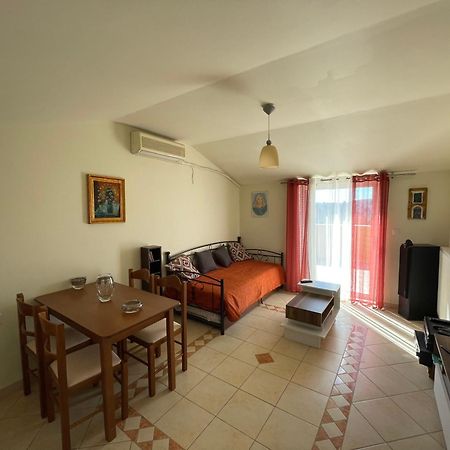 La Soffitta Di Bampina Apartment Perivólion Екстериор снимка