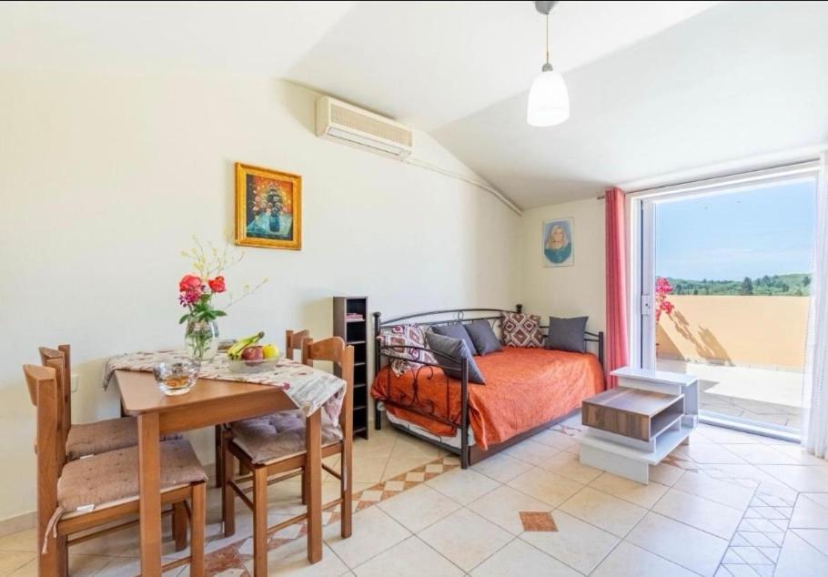 La Soffitta Di Bampina Apartment Perivólion Екстериор снимка